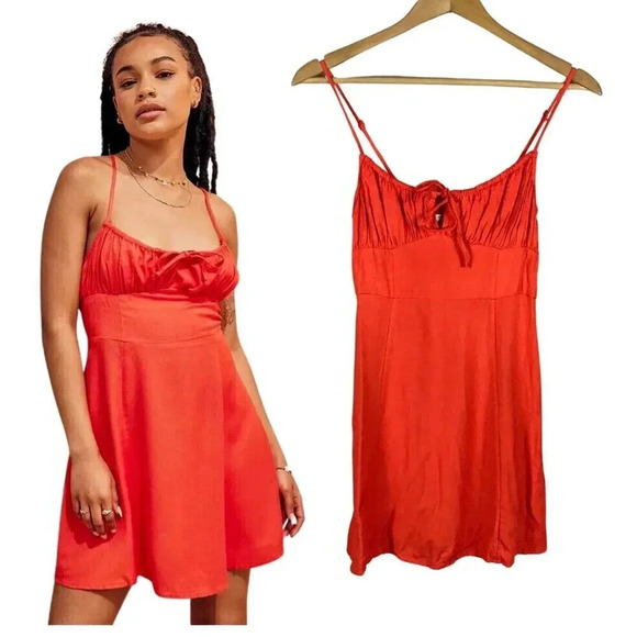 URBAN OUTFITTERS Tie Font Sweetheart Mini Dress Size SMALL - Picture 1 of 11